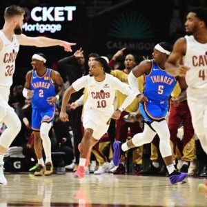 天天盈球下载-巅峰之战骑士终结雷霆15连胜！请别再小看联盟第一