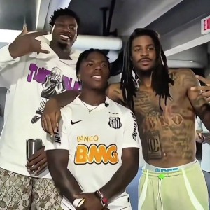 谁更像粉丝？甲亢哥偶遇莫兰特&amp;小贾伦 用的还是三折叠