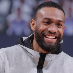 天天盈球-昔日榜眼绿军首秀表现亮眼 少帅：他在长期计划中